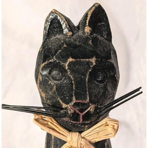 Hand Carved Cat Figure Wooden Black Rustic Distressed Folk Art Raffia Ribbon Vtg - Picture 2 of 16